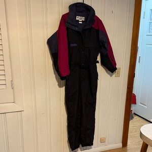 Columbia women’s medium vintage black maroon purple hooded ski snow suit